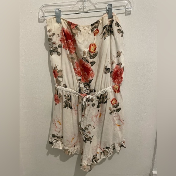 Yumi Kim Pants - Yumi Kim strapless romper size small